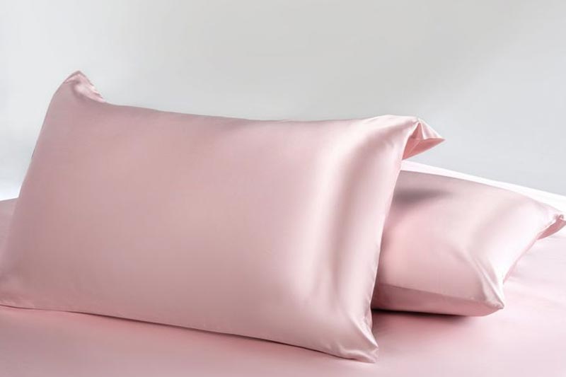 Which-is-better,-a-satin-or-silk-pillowcase